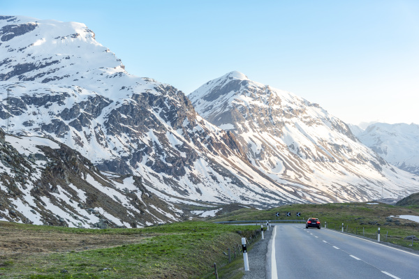 jazda podrozowanie zima zimowy alpy samochod