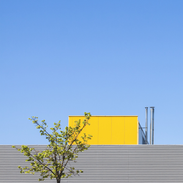 koncepcja minimalizmu z detalami budynkow przemyslowych